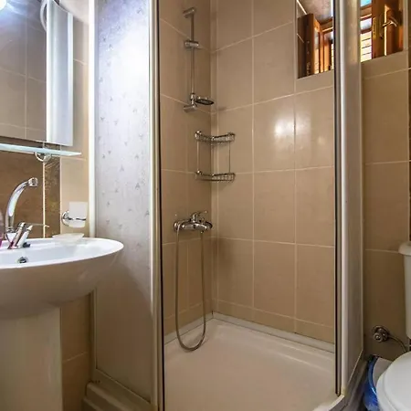 Villa Tek Katli Havuzu Korunakli Kinali (Aegean)